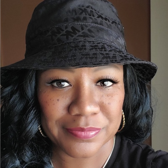 Meet your Posher, Tai - Picture 12 of 15